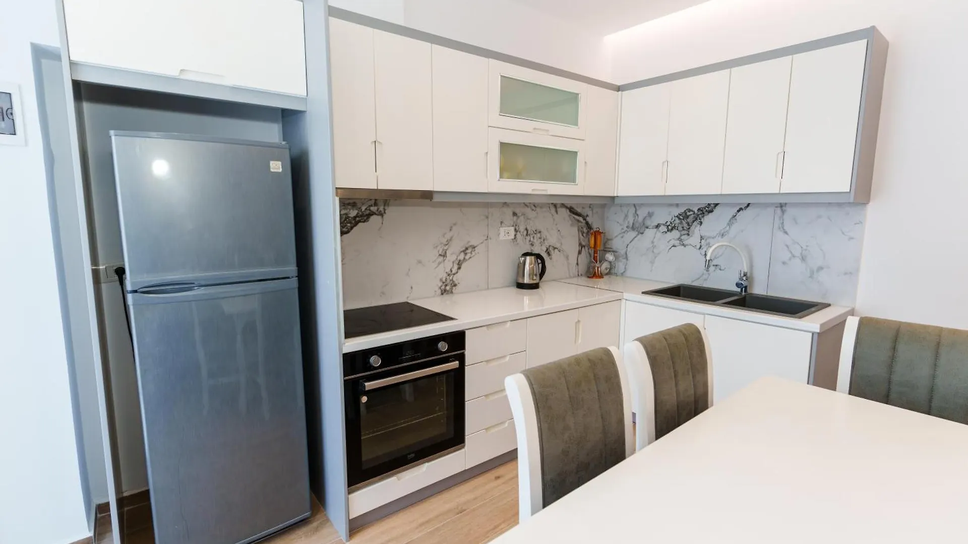 Belmond Hotel Ksamil Apartment