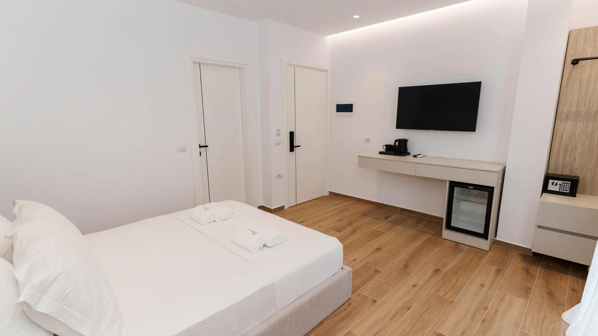 Belmond Hotel Ksamil 0*,